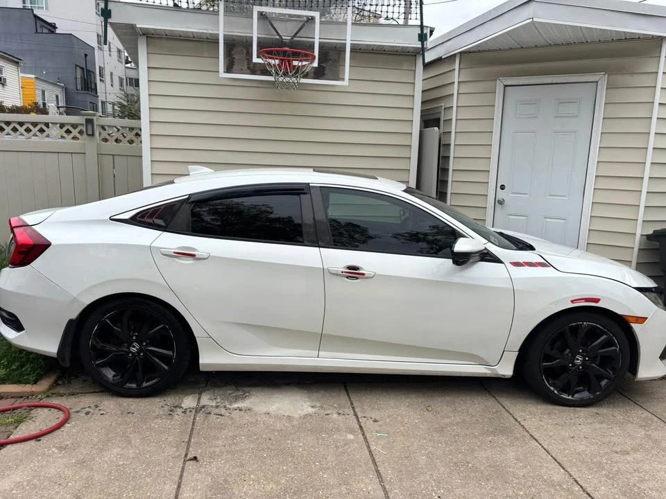 2018 Honda Civic 10th Gen - Image 5 of 7