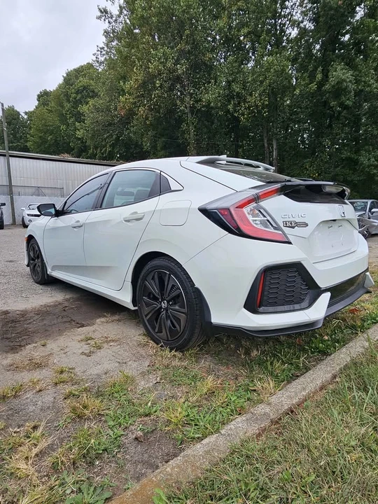 2018 Honda Civic 10th Gen - Image 6 of 16