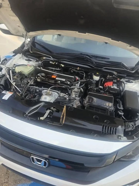 2018 Honda Civic 10th Gen - Image 2 of 10