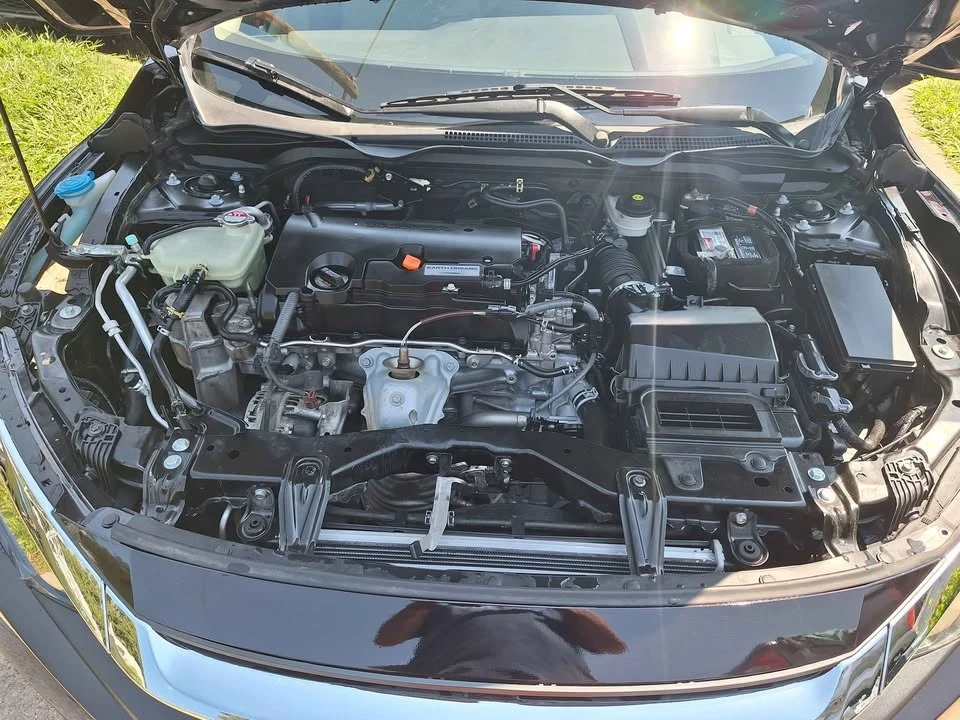 2018 Honda Civic 10th Gen - Image 4 of 10