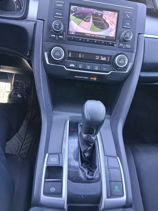 2018 Honda Civic 10th Gen - Image 2 of 6