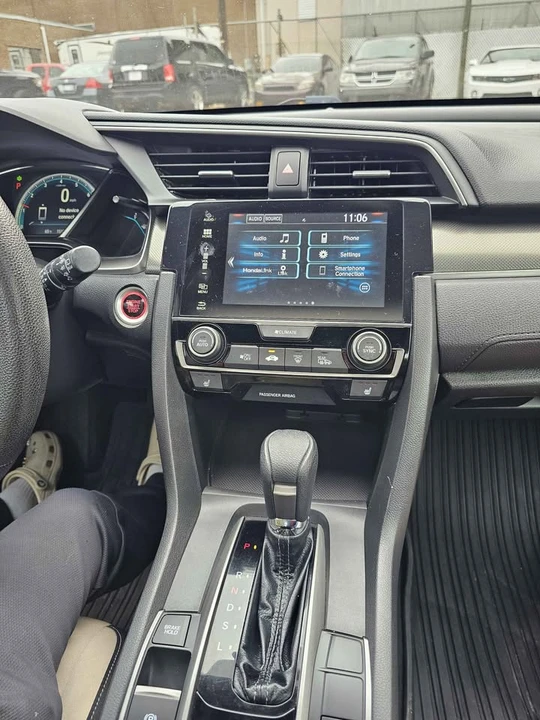 2018 Honda Civic 10th Gen - Image 15 of 16