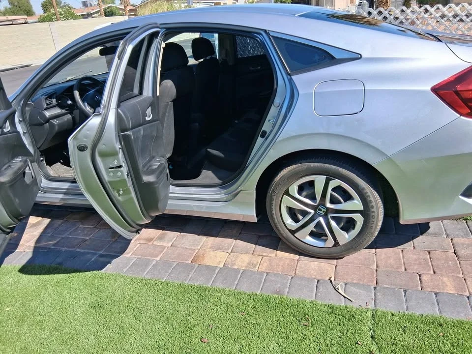 2018 Honda Civic 10th Gen - Image 4 of 6