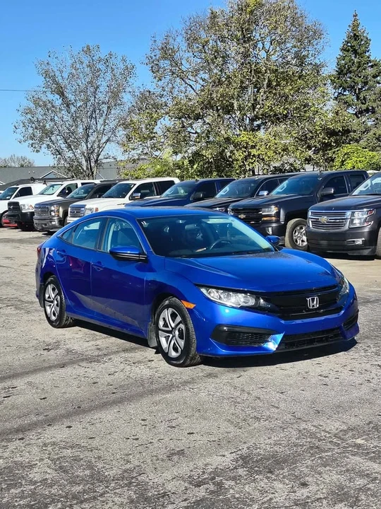 2018 Honda Civic 10th Gen - Image 9 of 12