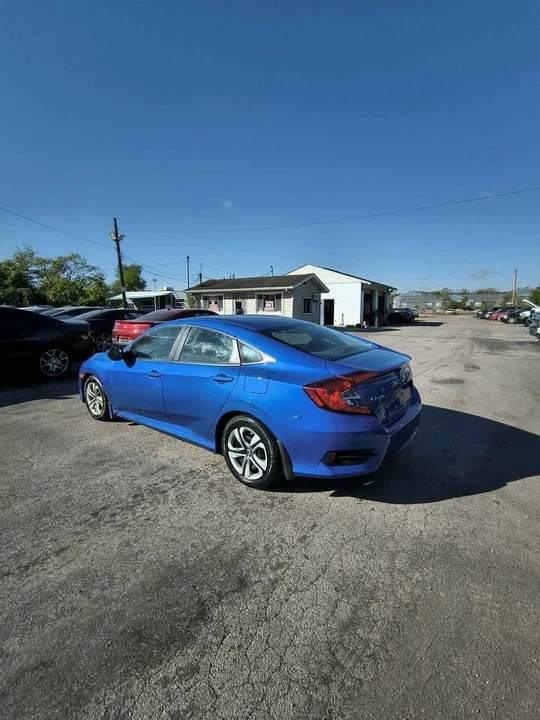2018 Honda Civic 10th Gen - Image 8 of 12