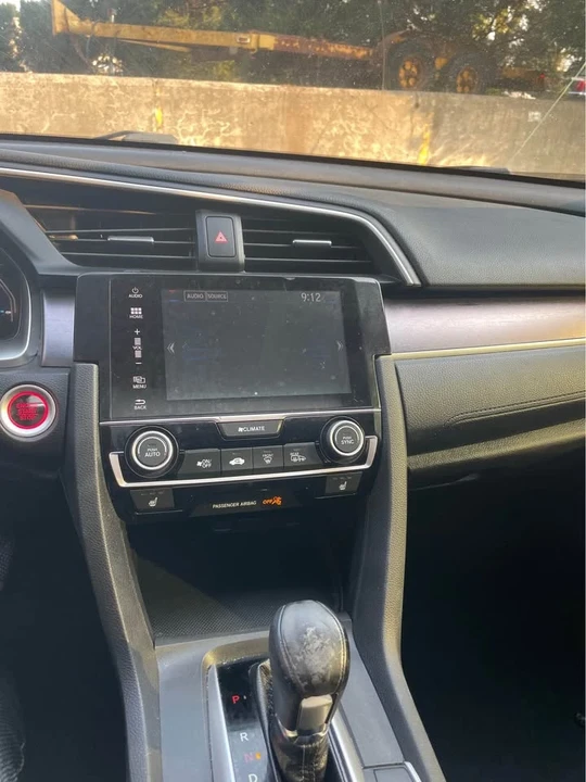 2018 Honda Civic 10th Gen - Image 14 of 20