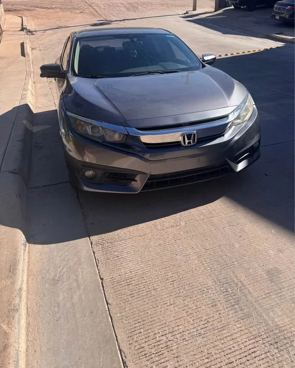2018 Honda Civic 10th Gen - Image 3 of 3