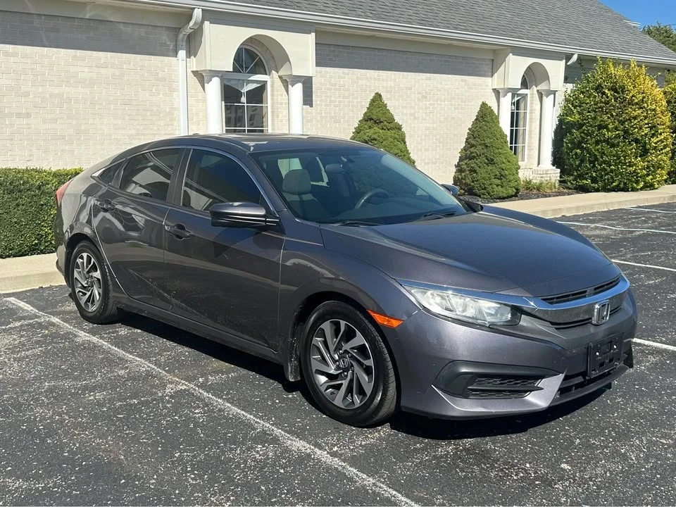 2018 Honda Civic 10th Gen - Image 3 of 13