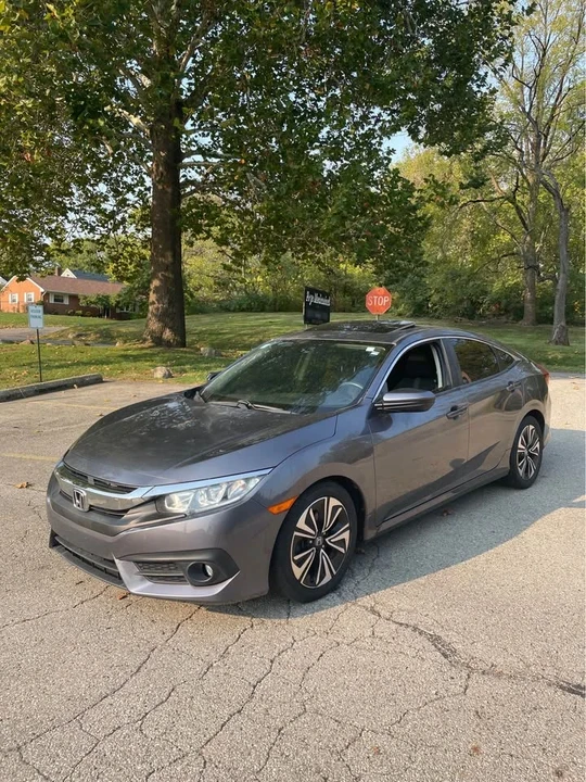 2018 Honda Civic 10th Gen - Image 2 of 20