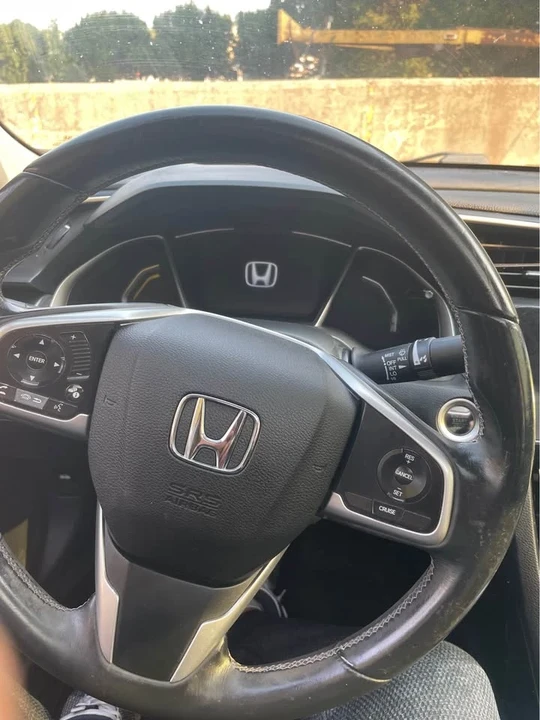 2018 Honda Civic 10th Gen - Image 16 of 20