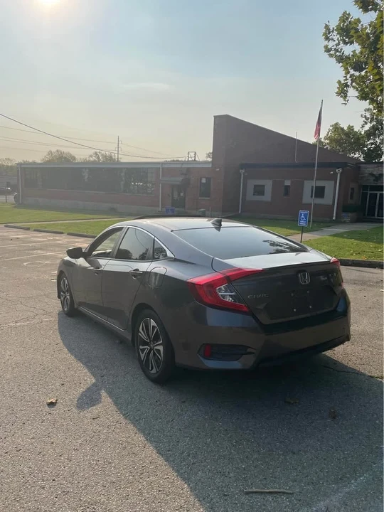 2018 Honda Civic 10th Gen - Image 4 of 20