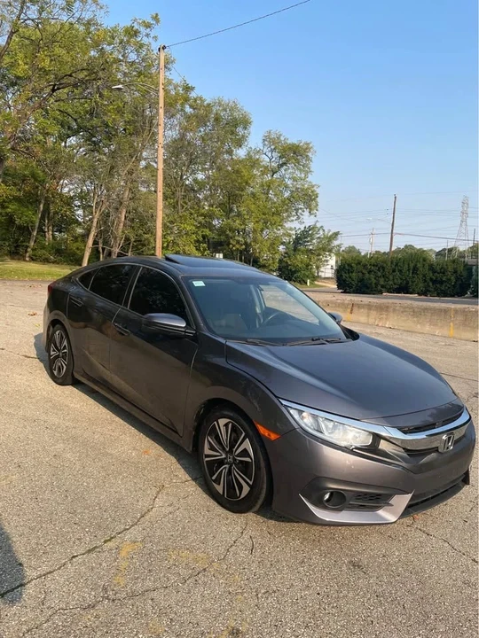 2018 Honda Civic 10th Gen - Image 7 of 20