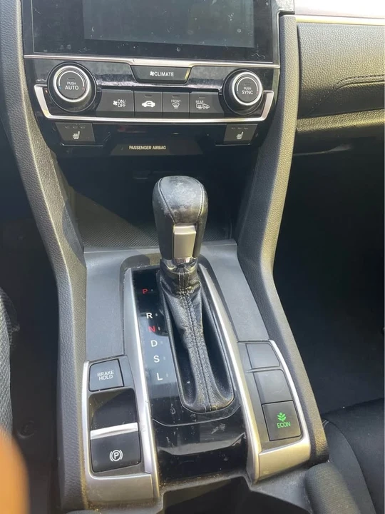2018 Honda Civic 10th Gen - Image 17 of 20