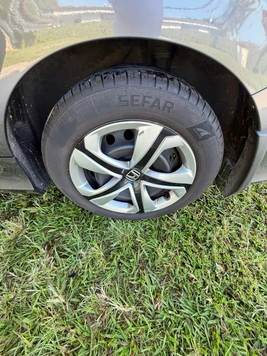 2018 Honda Civic 10th Gen - Image 11 of 20