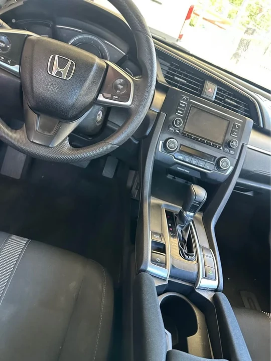 2018 Honda Civic 10th Gen - Image 4 of 5