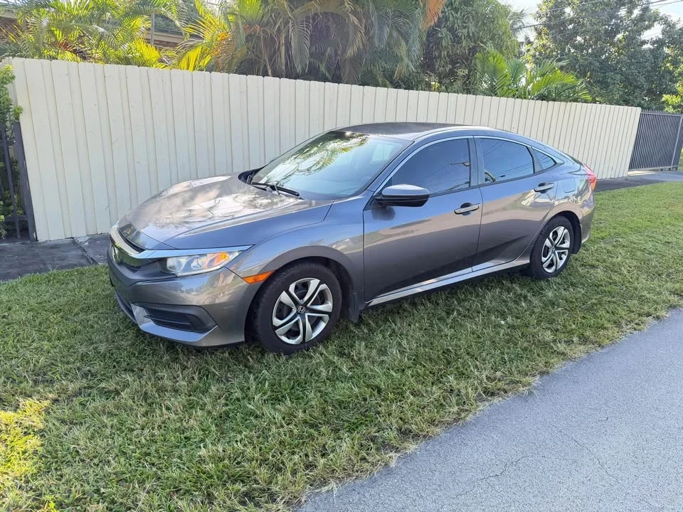 2018 Honda Civic 10th Gen - Image 3 of 20