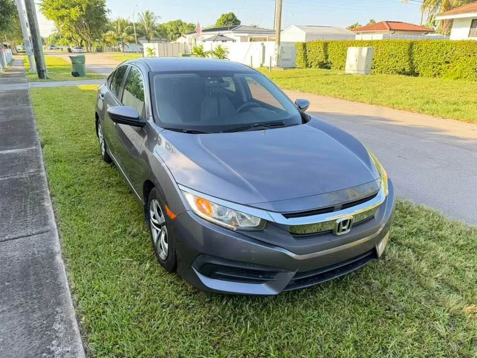 2018 Honda Civic 10th Gen - Image 5 of 20