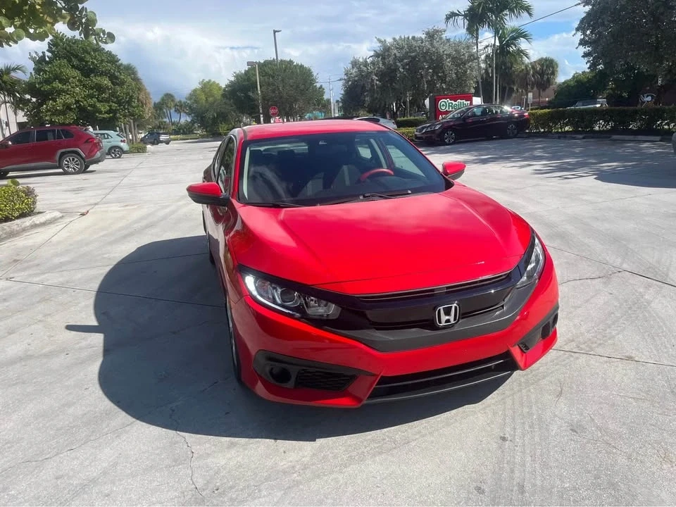 2018 Honda Civic 10th Gen - Image 5 of 13