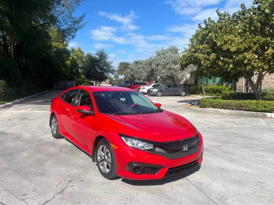 2018 Honda Civic 10th Gen - Image 6 of 9