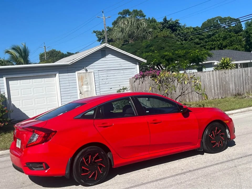 2018 Honda Civic 10th Gen - Image 11 of 14