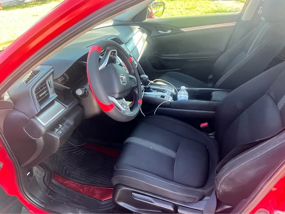 2018 Honda Civic 10th Gen - Image 9 of 14