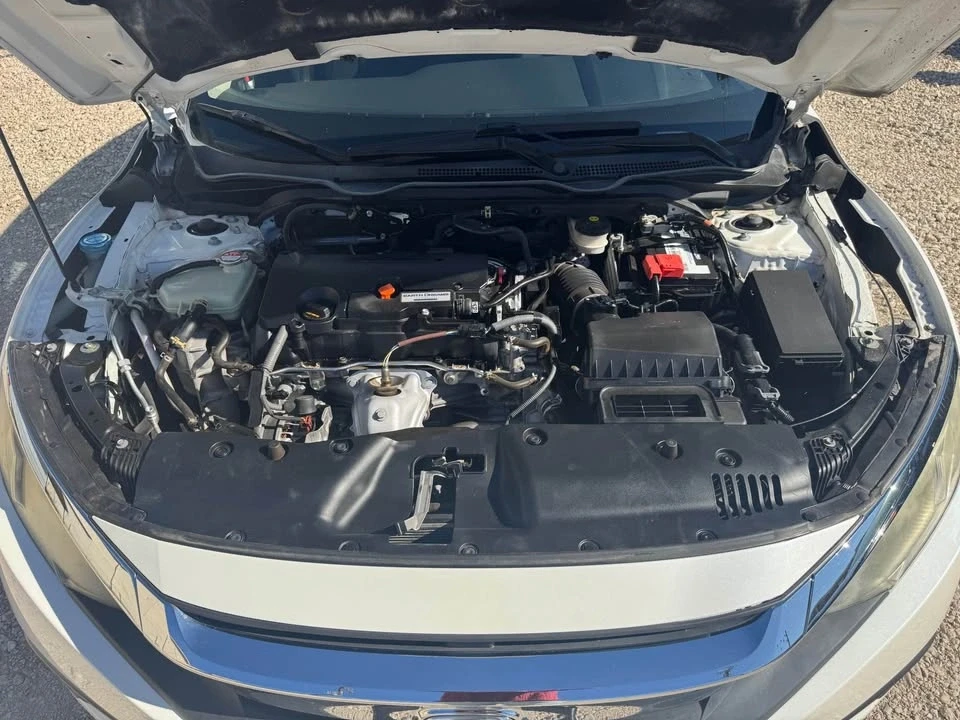 2018 Honda Civic 10th Gen - Image 10 of 11