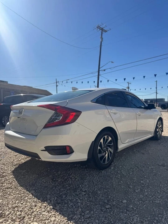 2018 Honda Civic 10th Gen - Image 4 of 11