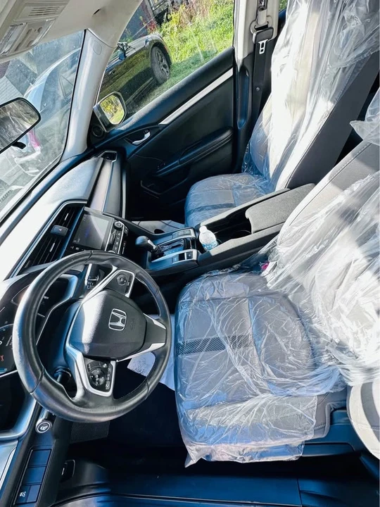 2018 Honda Civic 10th Gen - Image 6 of 7