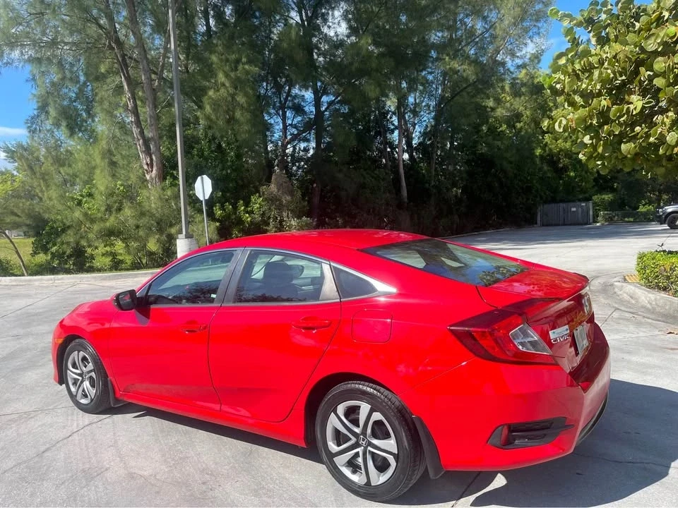 2018 Honda Civic 10th Gen - Image 4 of 9
