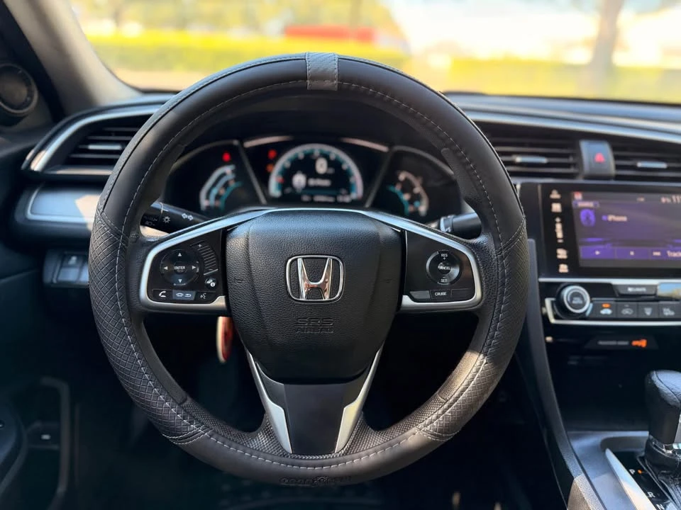 2018 Honda Civic 10th Gen - Image 8 of 11