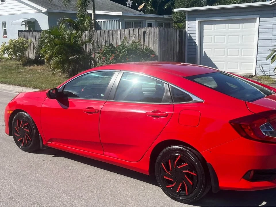 2018 Honda Civic 10th Gen - Image 5 of 14
