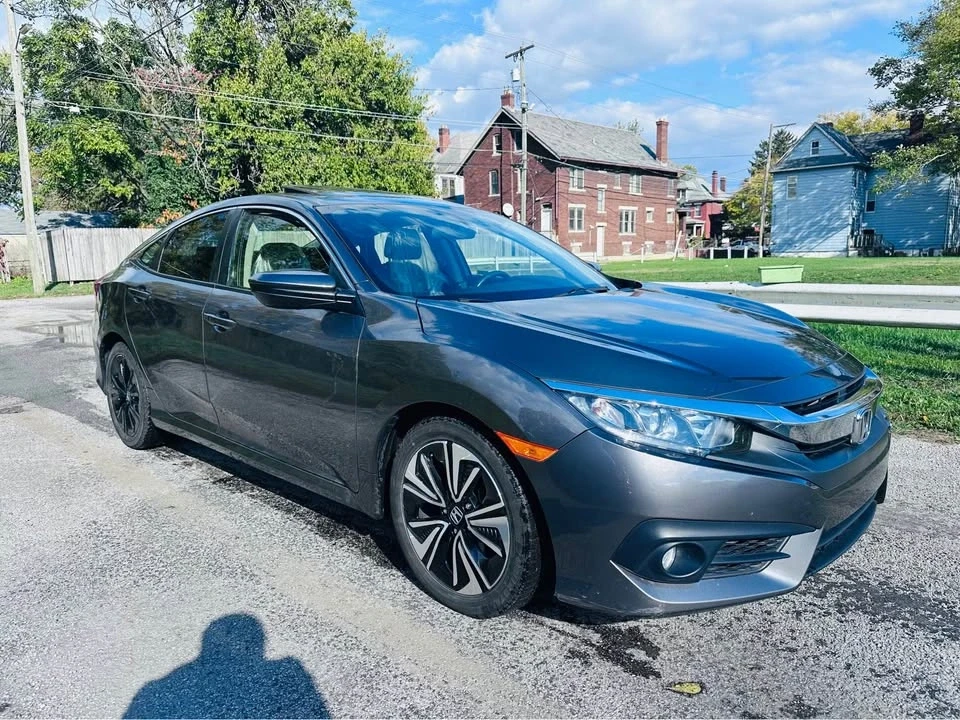 2018 Honda Civic 10th Gen - Image 3 of 7