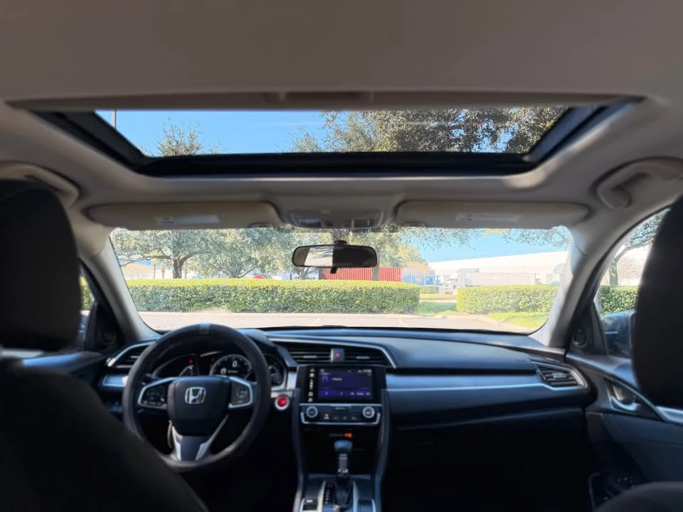 2018 Honda Civic 10th Gen - Image 10 of 11