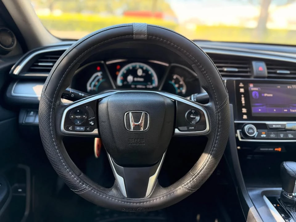 2018 Honda Civic 10th Gen - Image 8 of 10