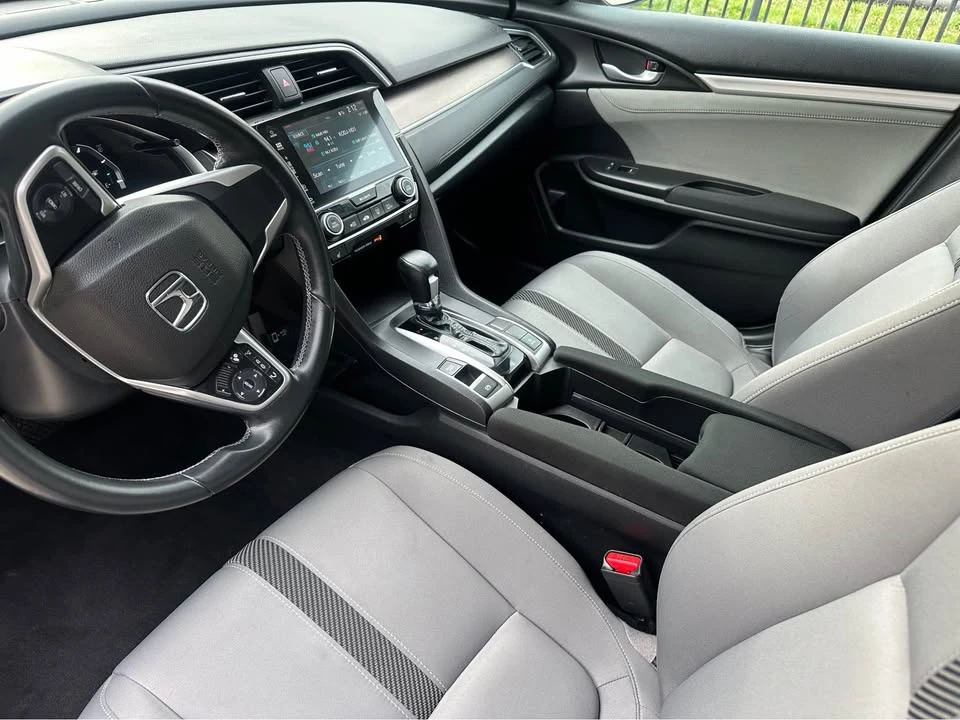 2018 Honda Civic 10th Gen - Image 6 of 13
