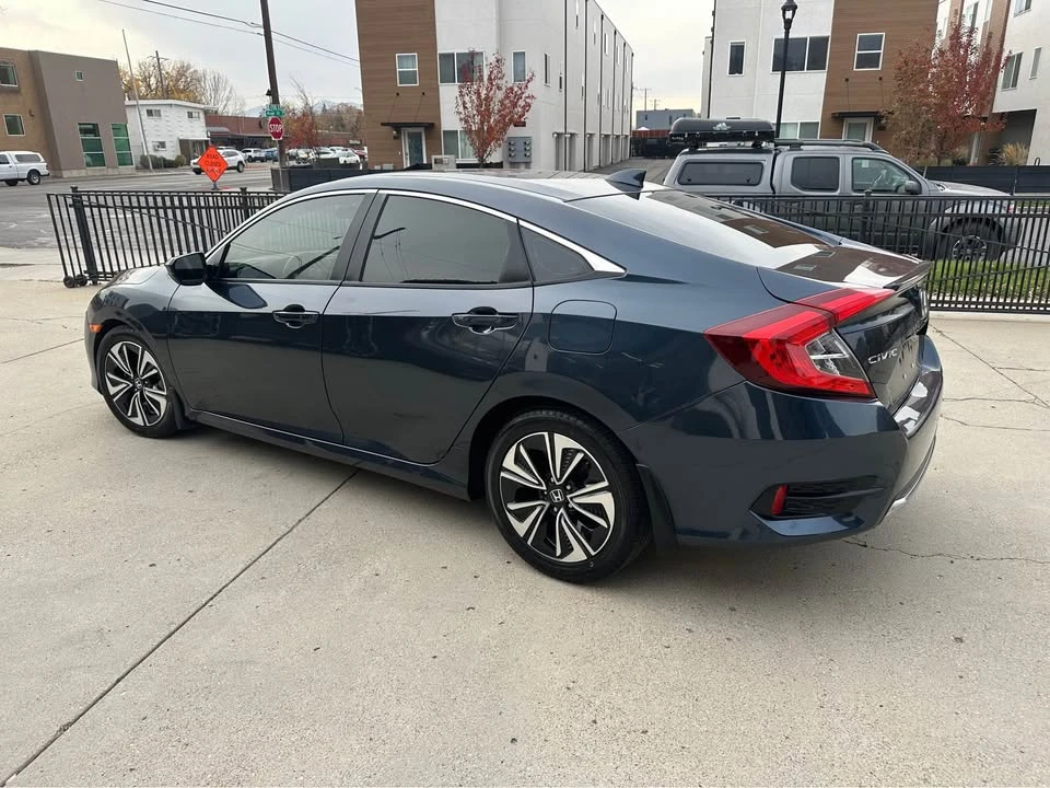 2018 Honda Civic 10th Gen - Image 4 of 13