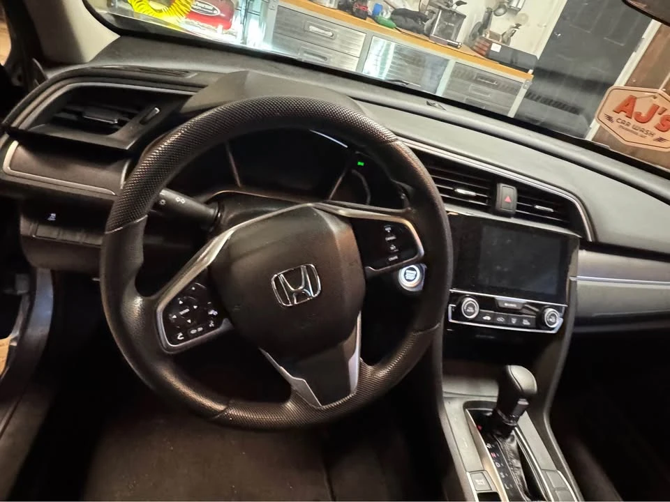 2018 Honda Civic 10th Gen - Image 8 of 10