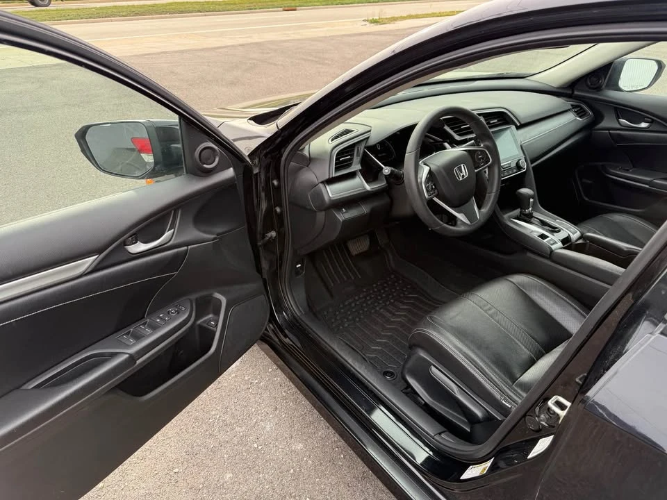 2018 Honda Civic 10th Gen - Image 7 of 16