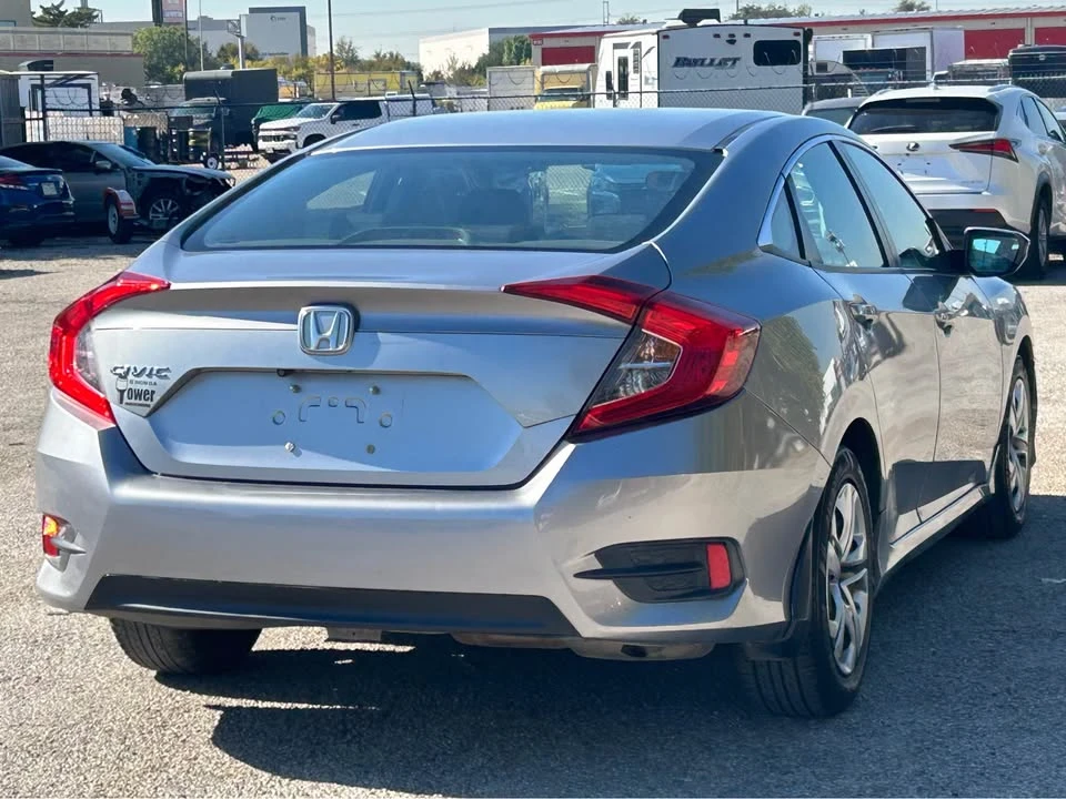 2018 Honda Civic 10th Gen - Image 8 of 16