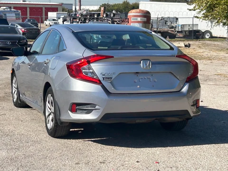 2018 Honda Civic 10th Gen - Image 6 of 16