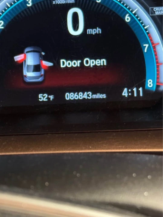 2018 Honda Civic 10th Gen - Image 7 of 10