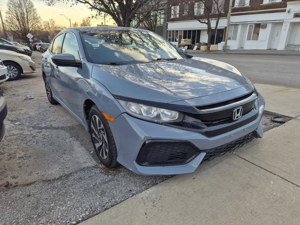 2018 Honda Civic 10th Gen - Image 6 of 13