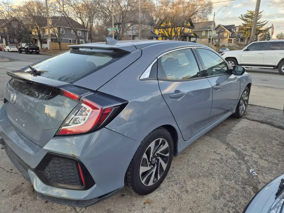 2018 Honda Civic 10th Gen - Image 2 of 13