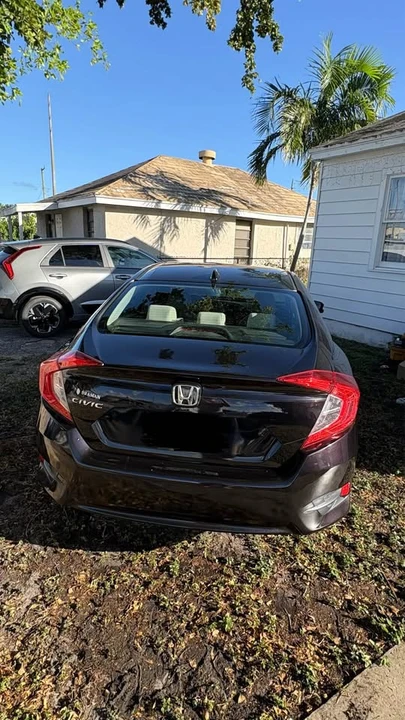 2018 Honda Civic 10th Gen - Image 5 of 5