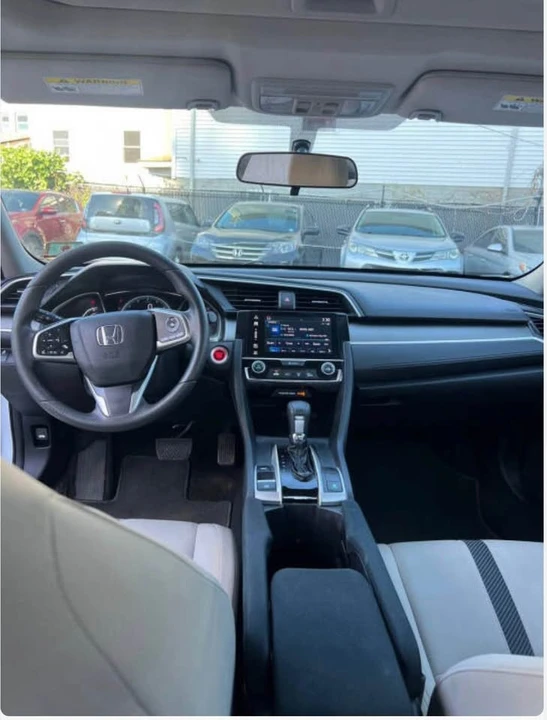 2018 Honda Civic 10th Gen - Image 7 of 11