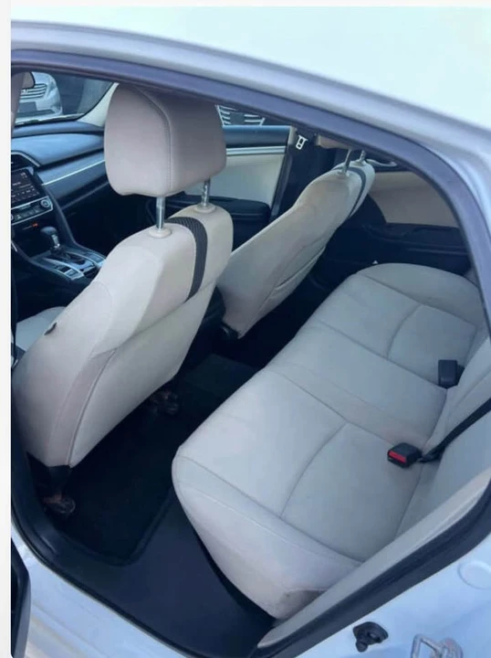 2018 Honda Civic 10th Gen - Image 10 of 11