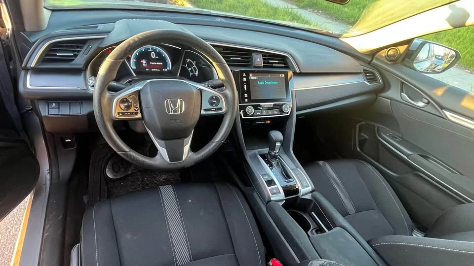 2018 Honda Civic 10th Gen - Image 7 of 10