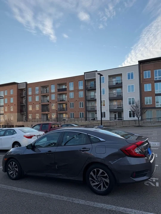 2018 Honda Civic 10th Gen - Image 6 of 17