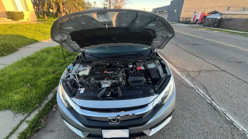 2018 Honda Civic 10th Gen - Image 8 of 10