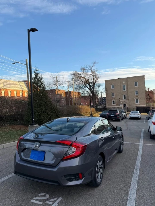 2018 Honda Civic 10th Gen - Image 3 of 17